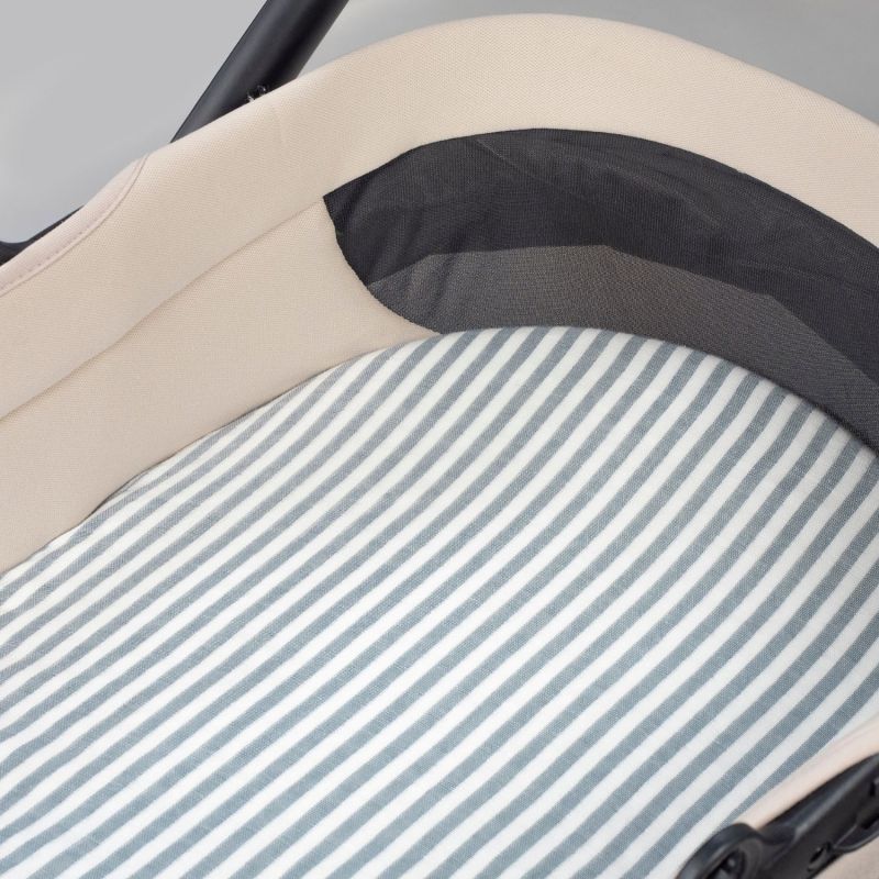 Lot de 2 draps housses pour nacelle Praliné Vichy Rayures Matcha Walking Mum Ambiance 2